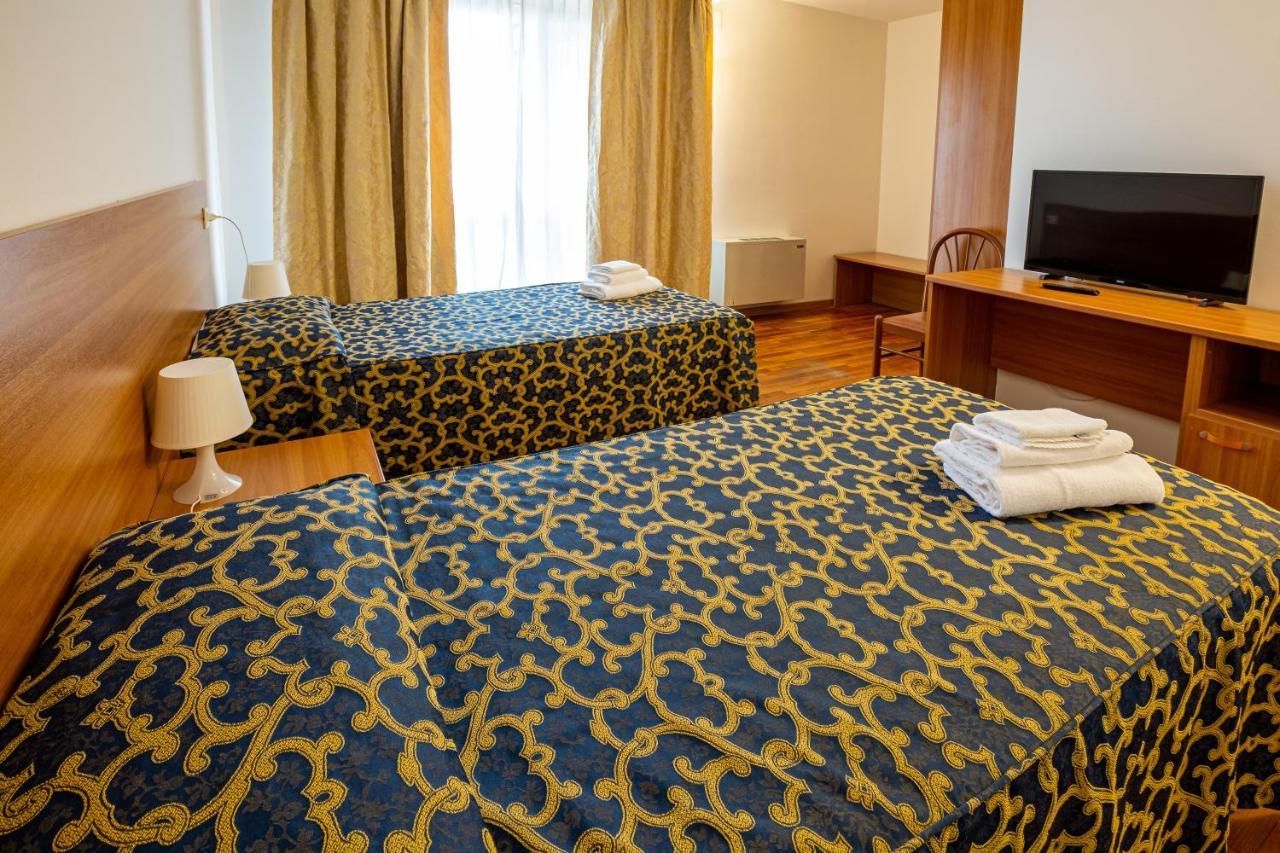 Hotel Villa Strassoldo "Ex Attianese Hotel Restaurant" Червиняно дел Фриули Екстериор снимка