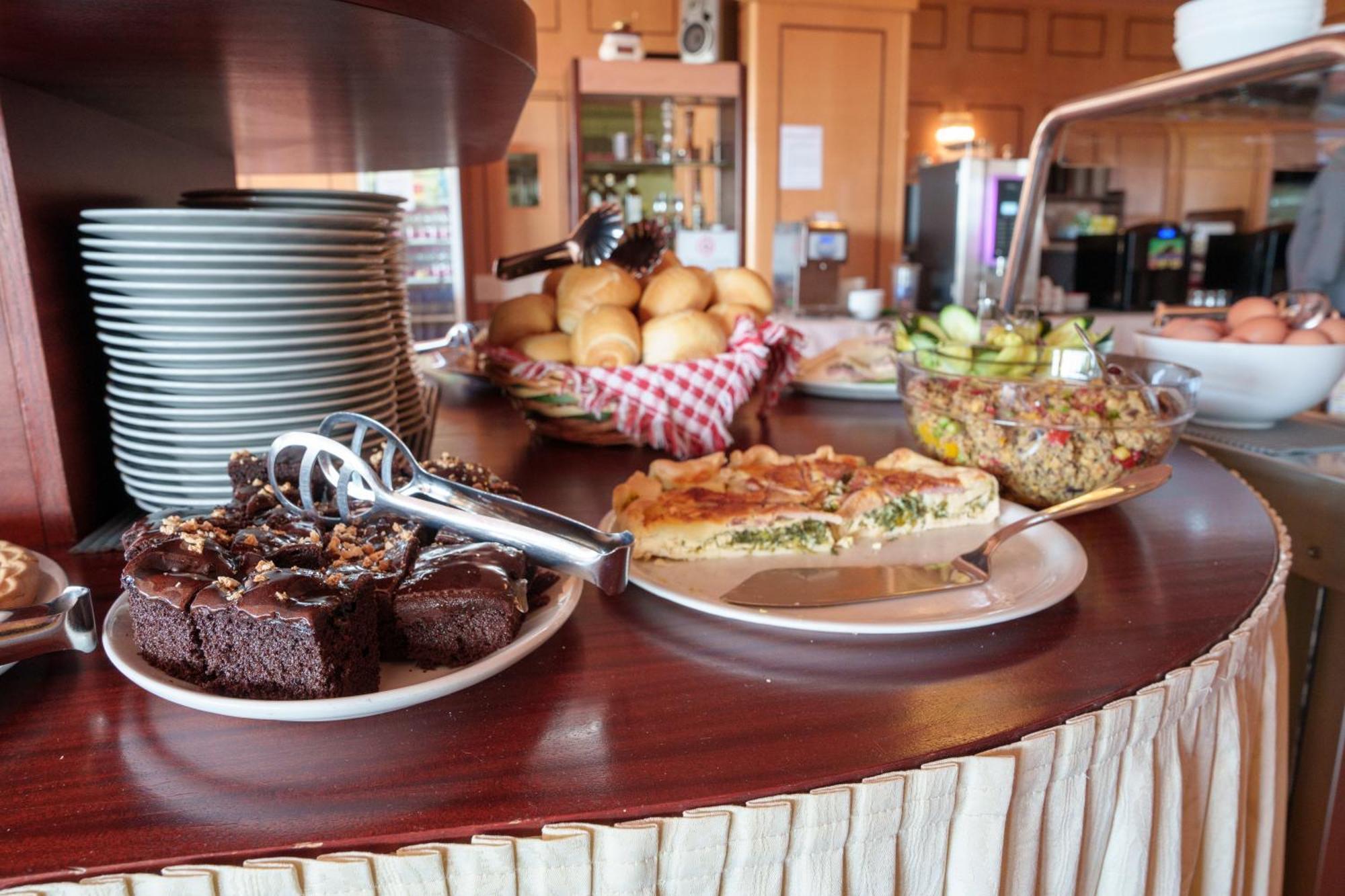Hotel Villa Strassoldo "Ex Attianese Hotel Restaurant" Червиняно дел Фриули Екстериор снимка