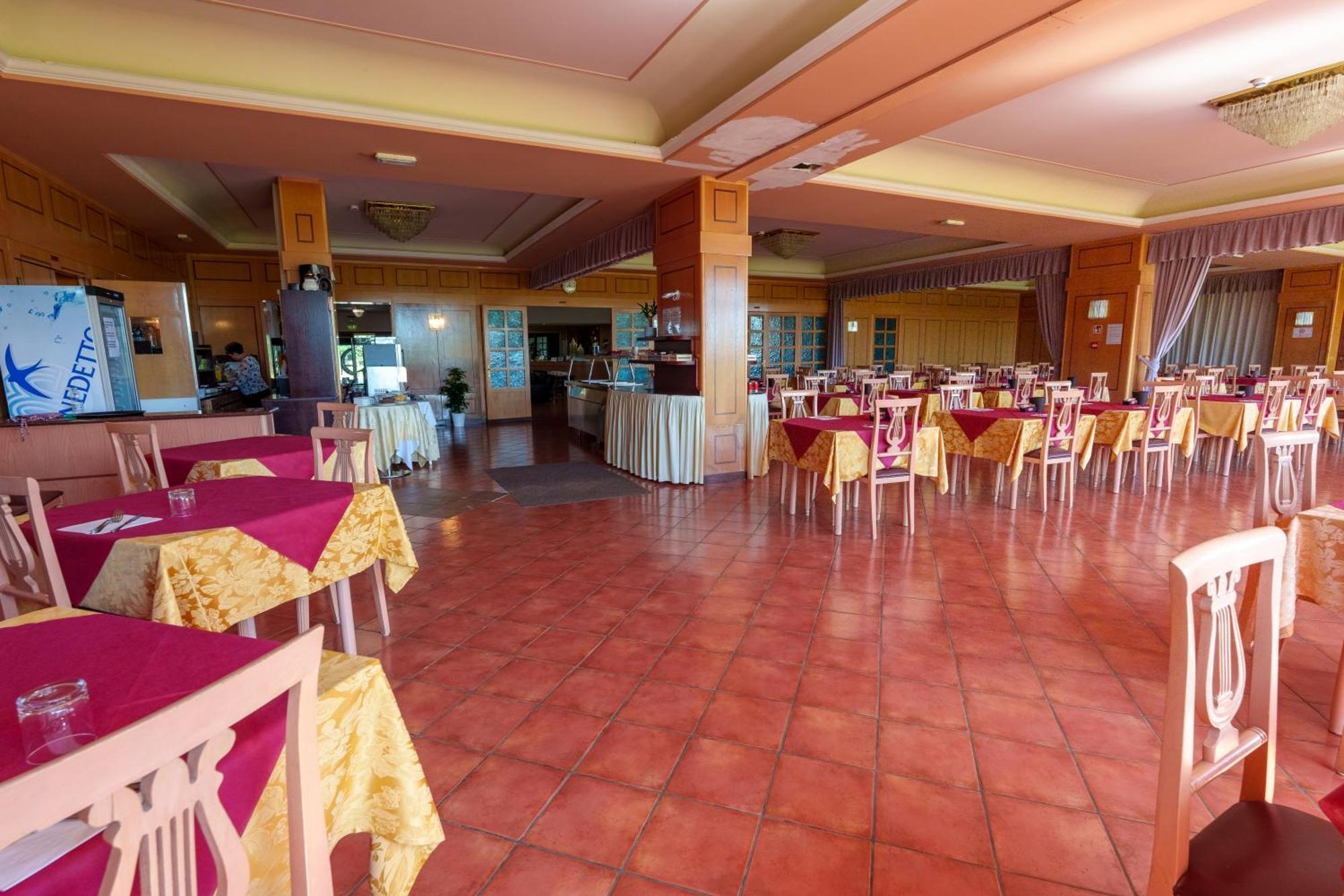 Hotel Villa Strassoldo "Ex Attianese Hotel Restaurant" Червиняно дел Фриули Екстериор снимка